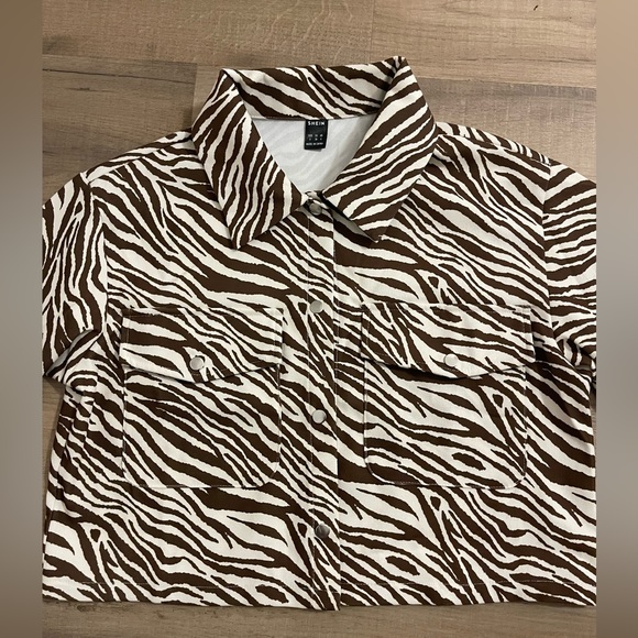 Zebra Crop Jacket - Picture 8 of 10